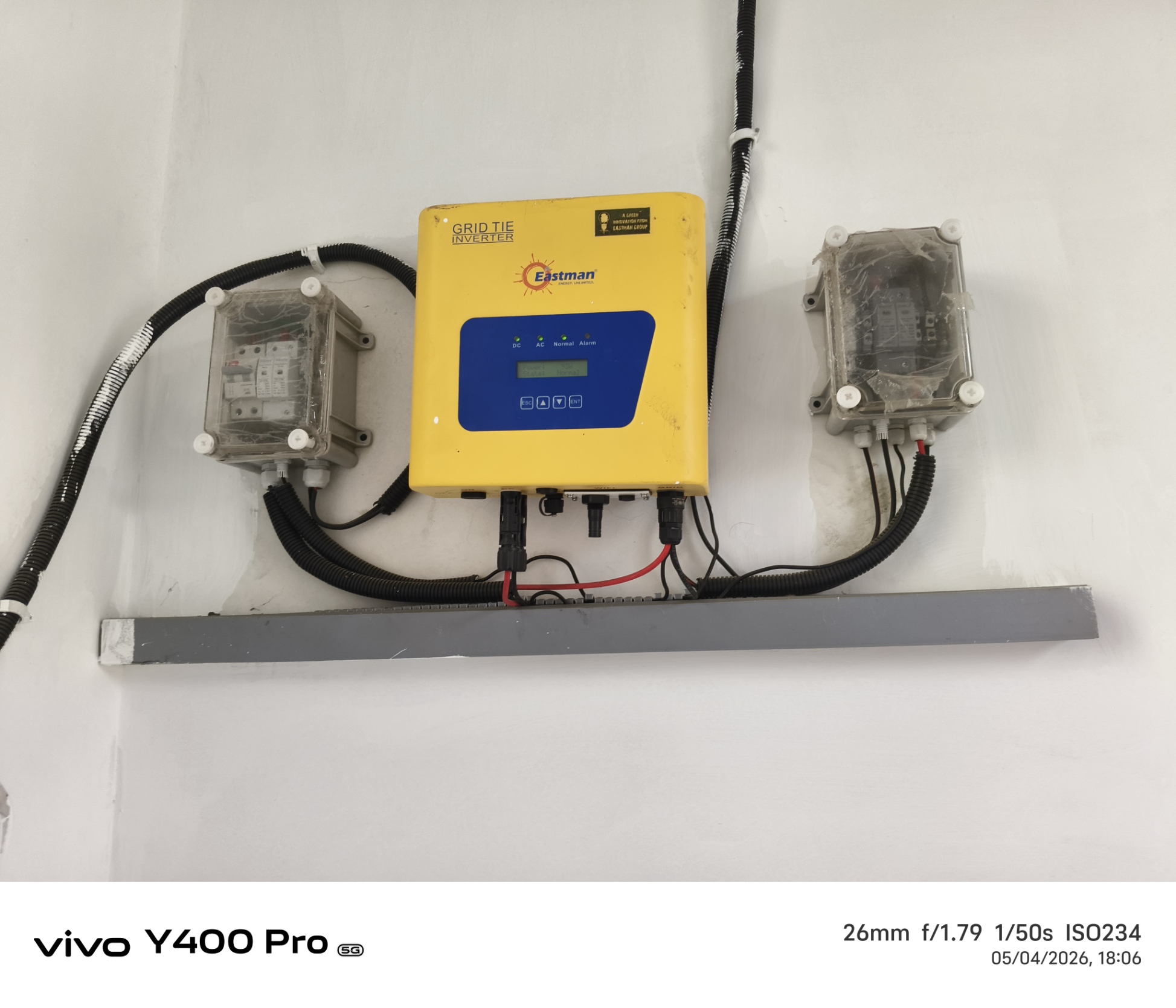 Solar inverter and maintenance inspection setup in Lucknow
